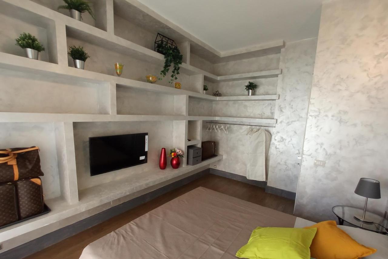 C&E Suites Roma Ostia Buitenkant foto